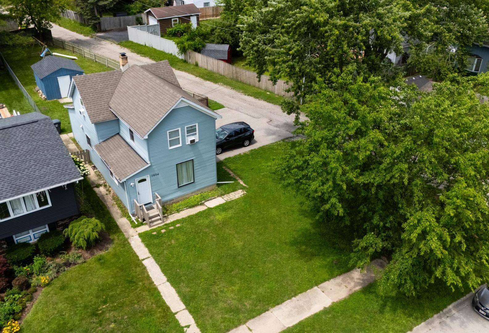 1904 Ezra AVE, Zion, IL 60099