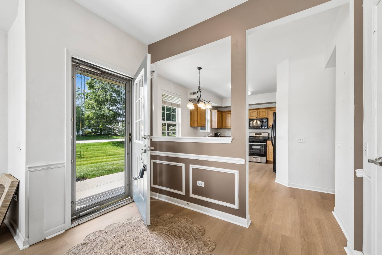 13759 Briargate DR #1, Huntley, IL 60142