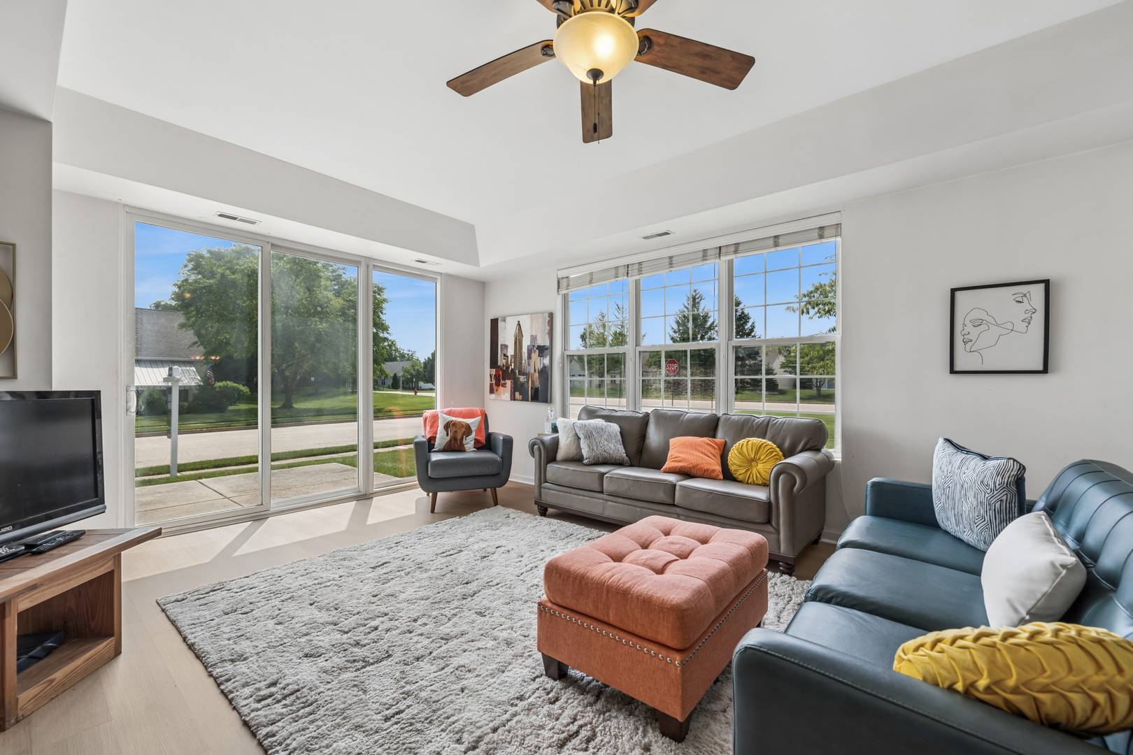 13759 Briargate DR #1, Huntley, IL 60142