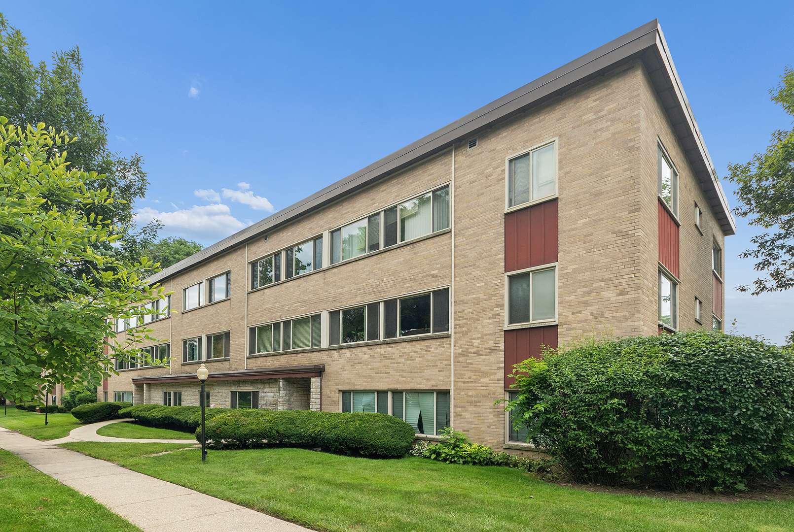 2634 Central DR #2E, Flossmoor, IL 60422