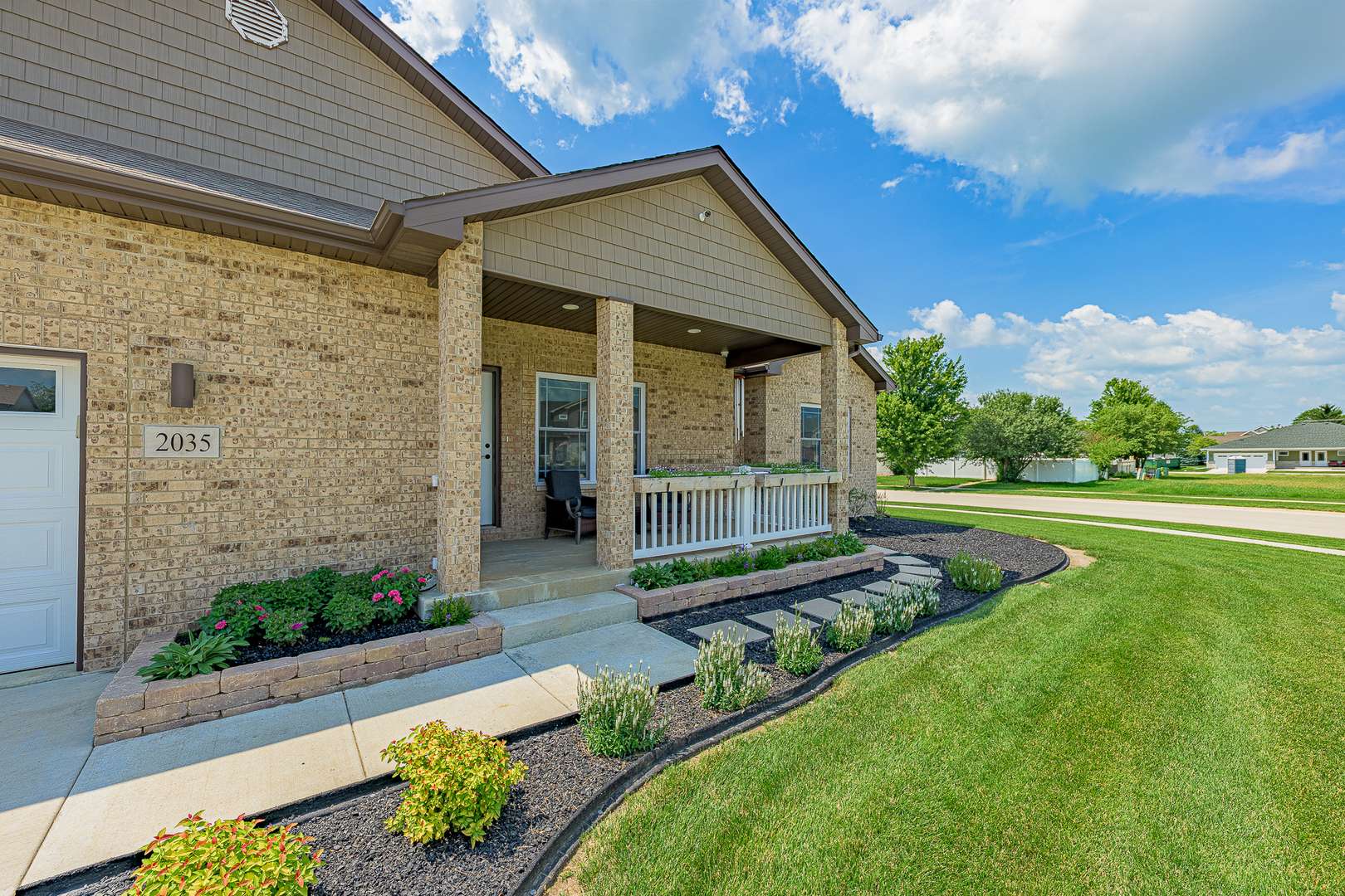 2035 Brook Stone DR, Bourbonnais, IL 60914