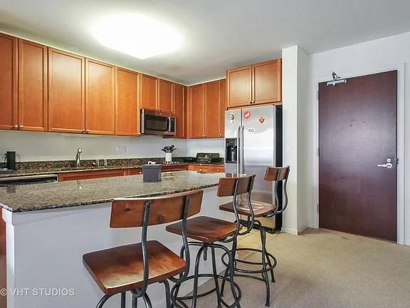 807 DAVIS ST #903, Evanston, IL 60201