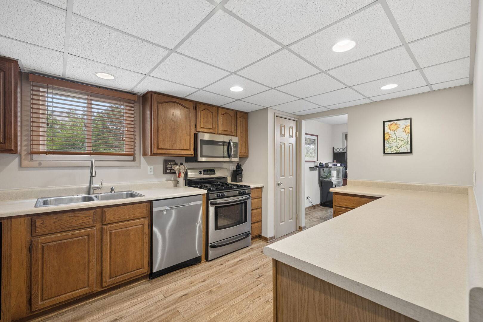 216 Douglass WAY, Bolingbrook, IL 60440