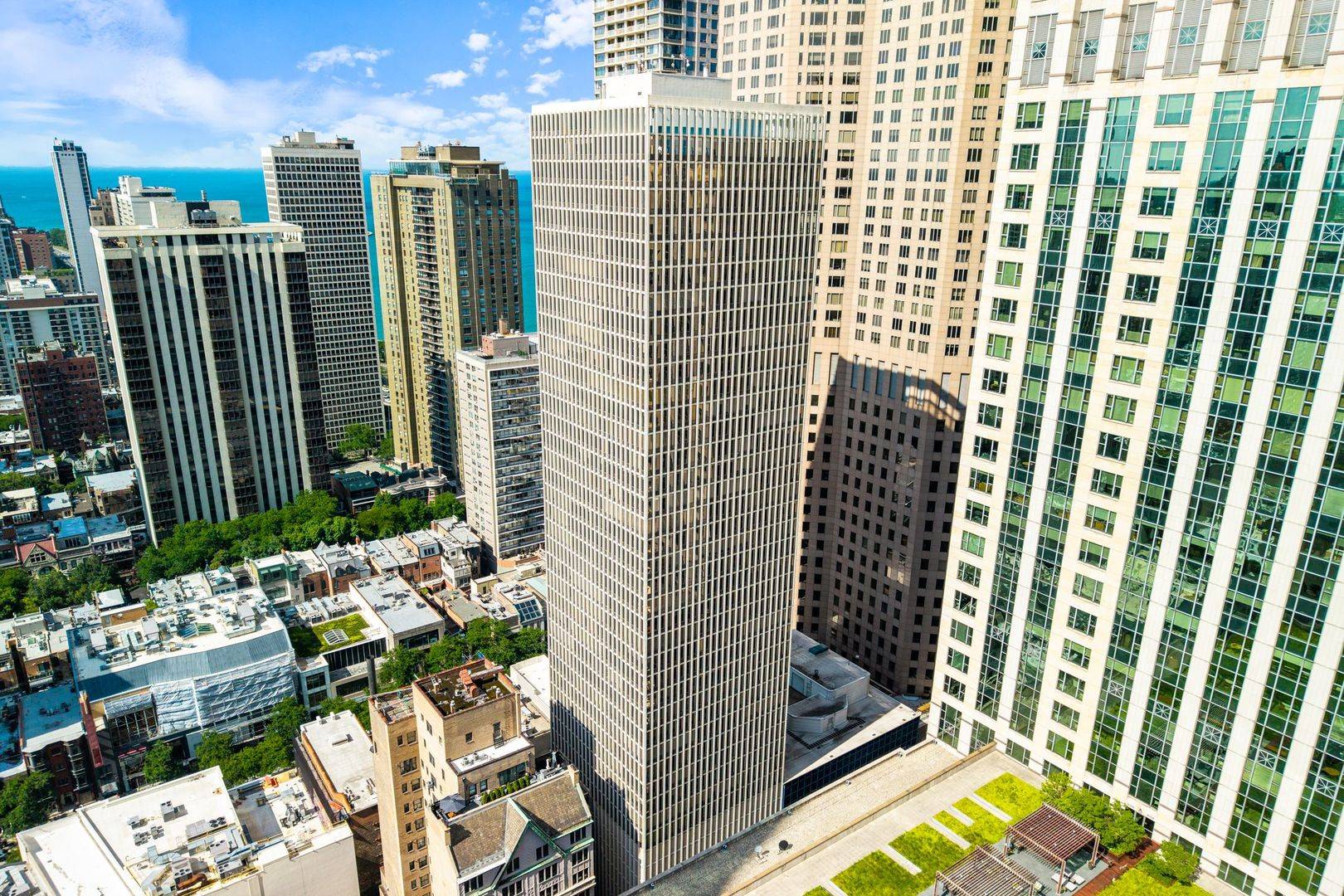 100 E Walton ST #33H, Chicago, IL 60611