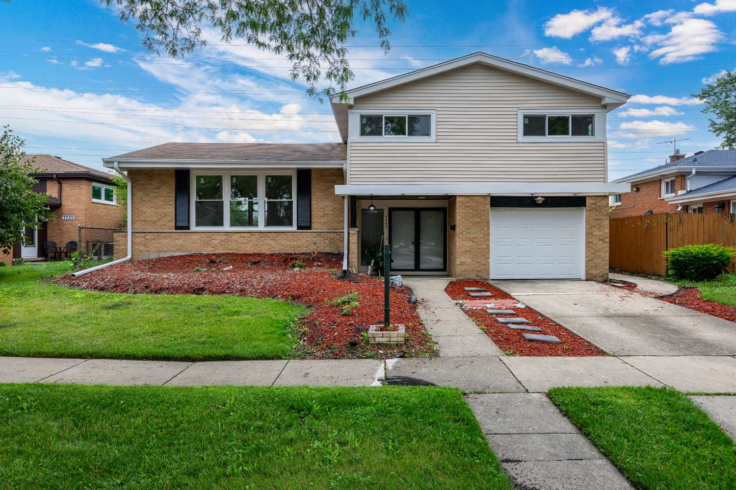 7745 Beckwith RD, Morton Grove, IL 60053