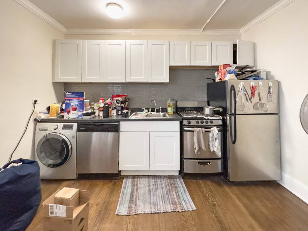 918 Green Bay RD #2C, Winnetka, IL 60093