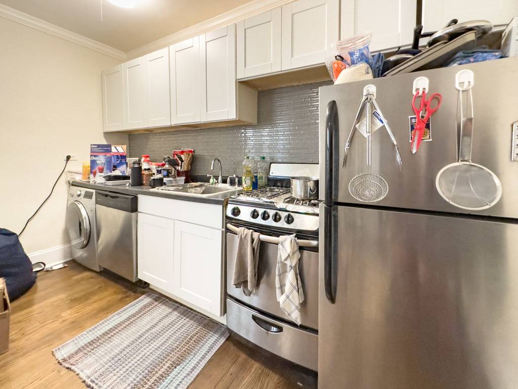 918 Green Bay RD #2C, Winnetka, IL 60093