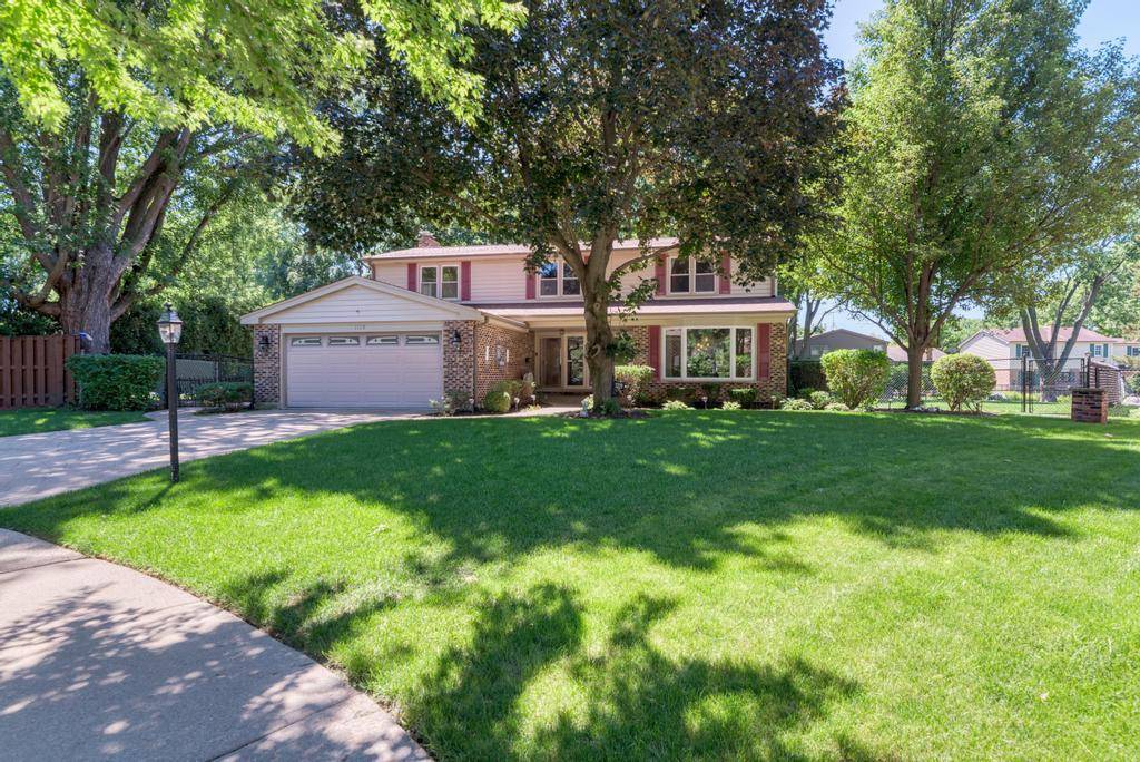 1119 W White Oak ST, Arlington Heights, IL 60005