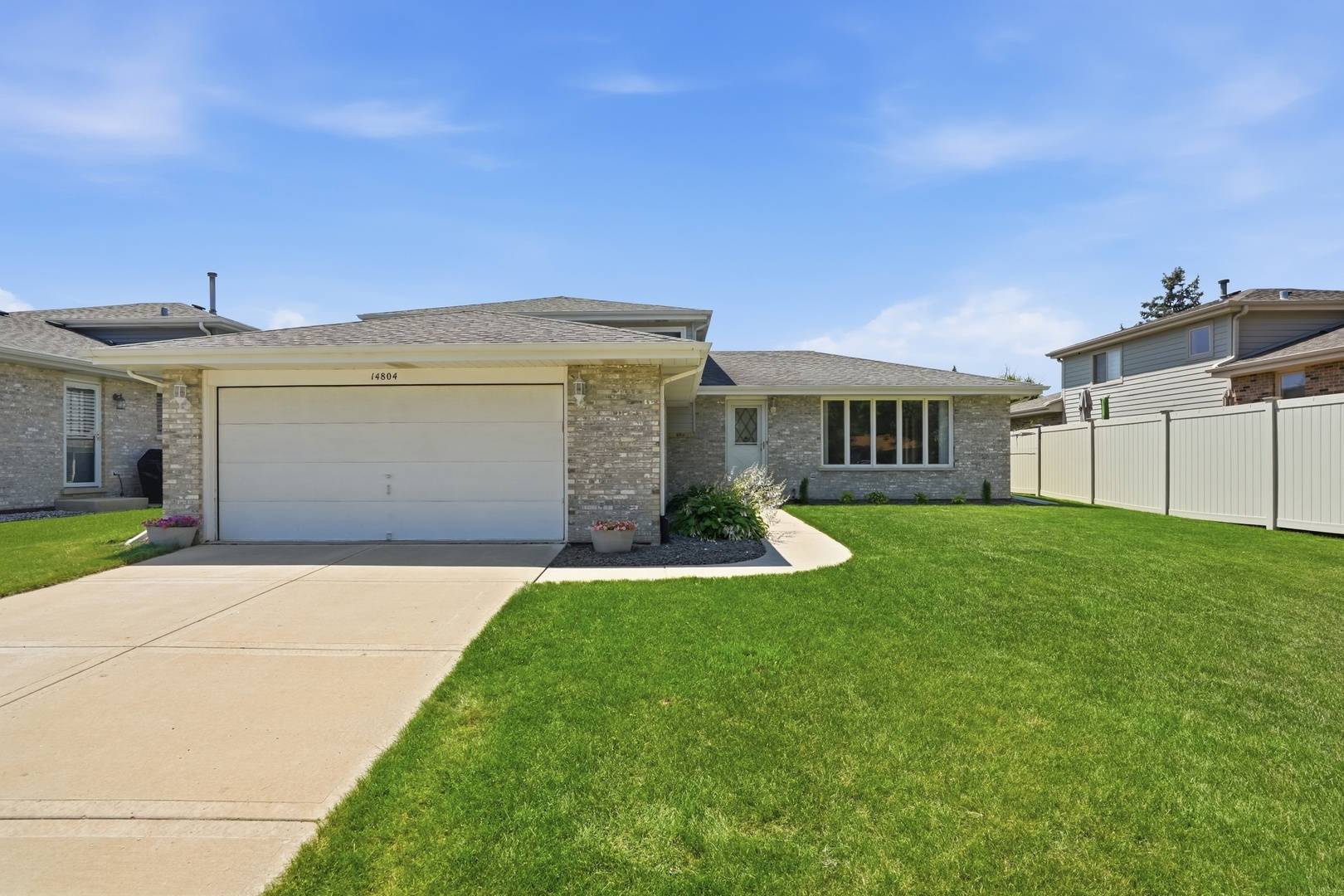 14804 Le Claire AVE, Midlothian, IL 60445