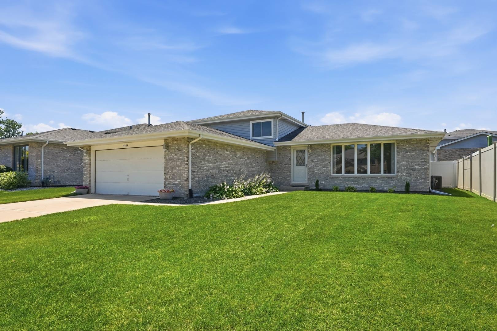 14804 Le Claire AVE, Midlothian, IL 60445