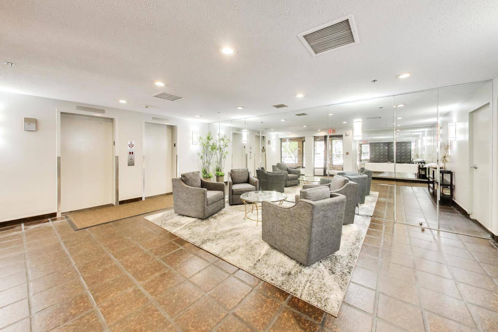 3860 Mission Hills RD #416, Northbrook, IL 60062