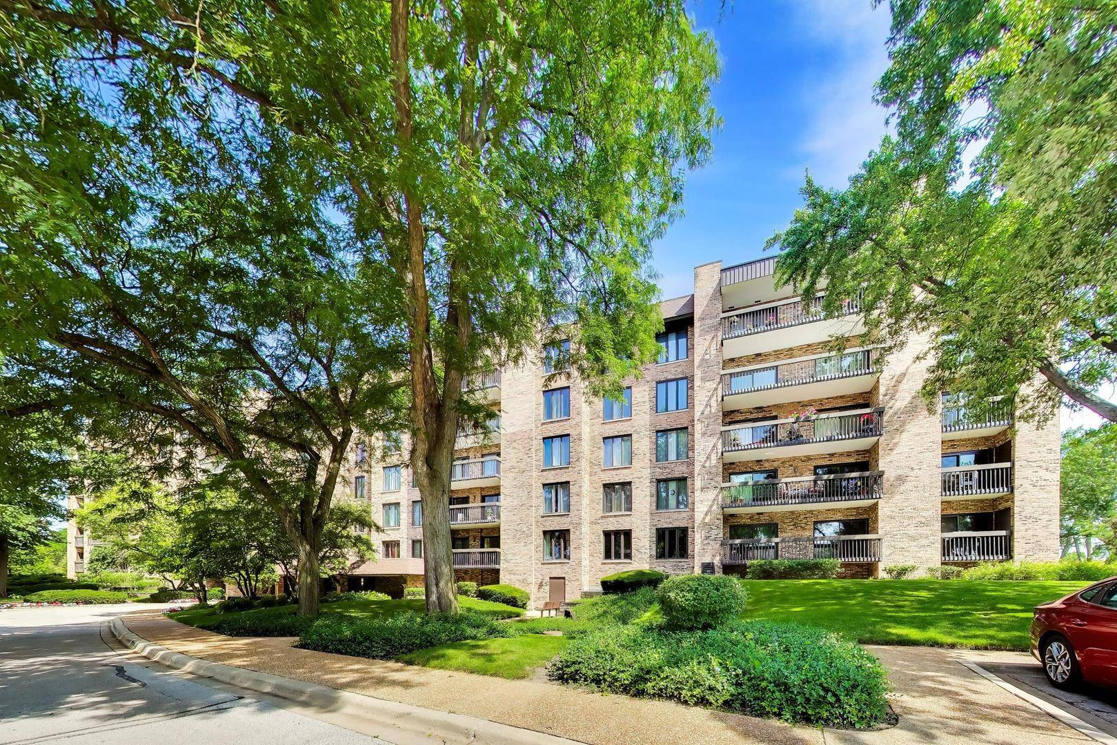 3860 Mission Hills RD #416, Northbrook, IL 60062