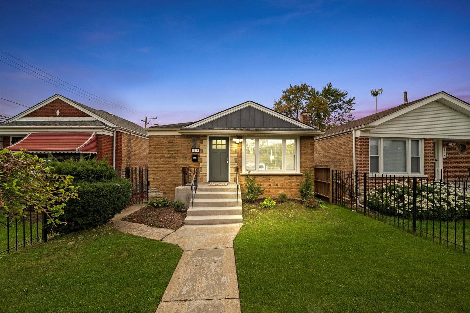819 E 98th PL, Chicago, IL 60628