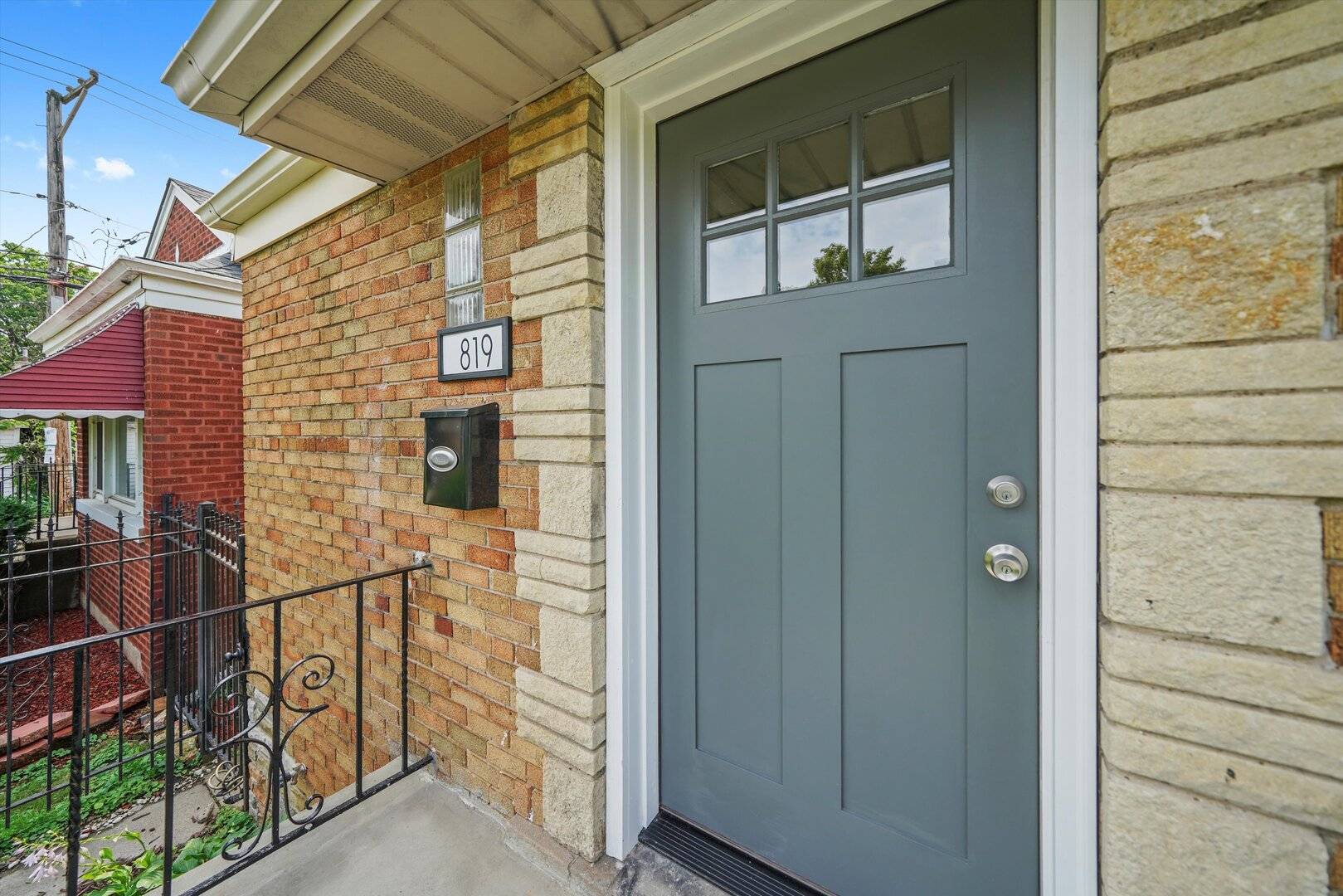 819 E 98th PL, Chicago, IL 60628