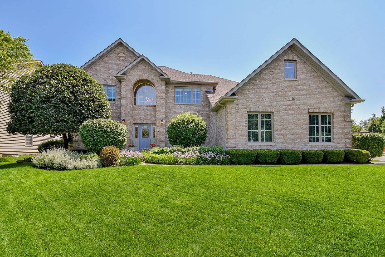 3940 Highknob CIR, Naperville, IL 60564