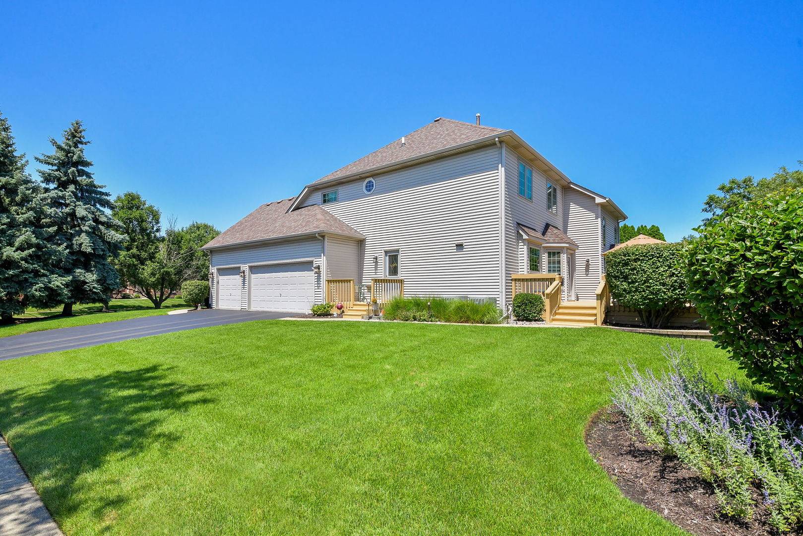 3940 Highknob CIR, Naperville, IL 60564