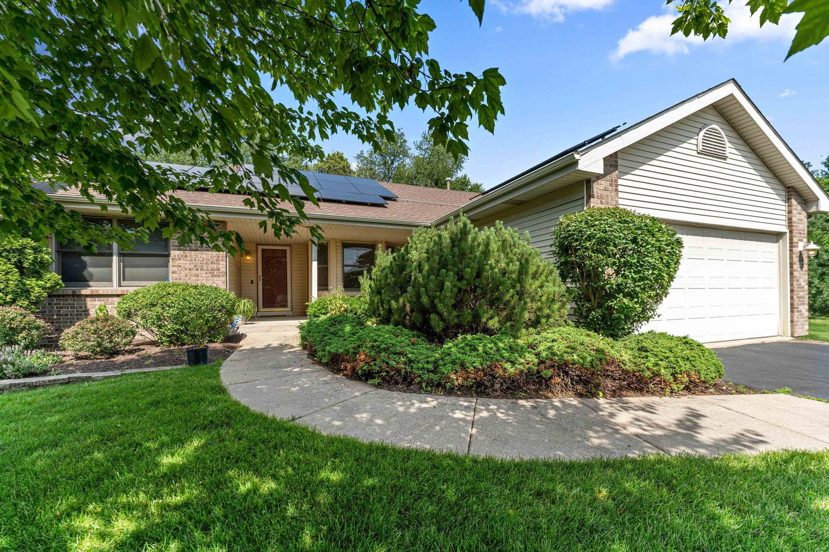 3636 Adler LN, Rockford, IL 61114