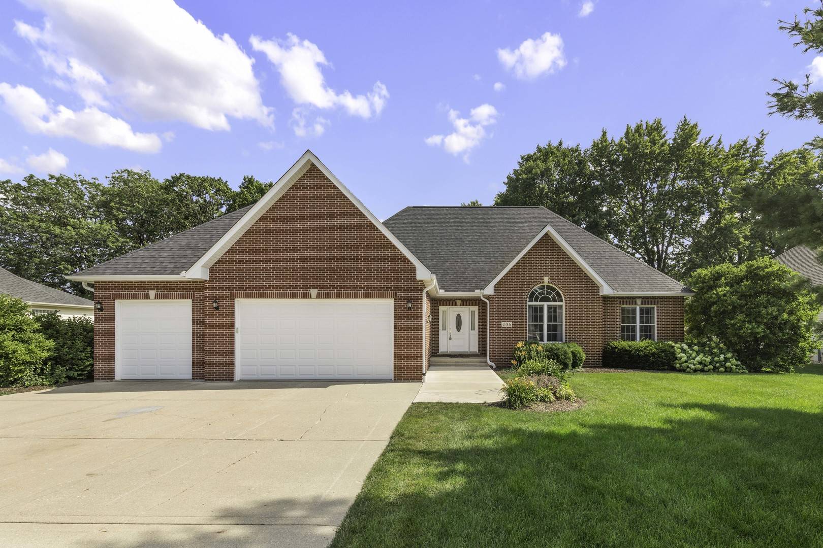 406 E Knights RD, Sandwich, IL 60548