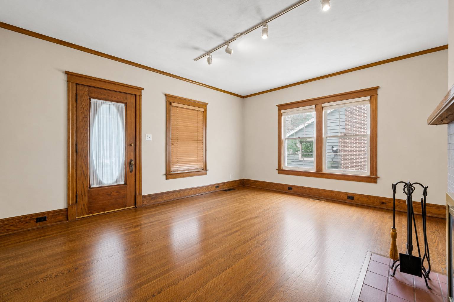 1538 Oakwood AVE, Highland Park, IL 60035