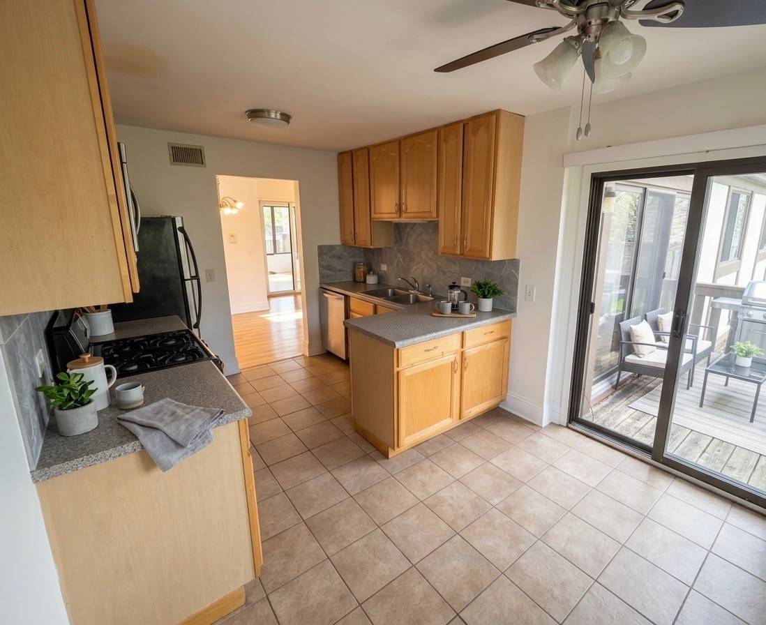 1327 WILLIAMSBURG DR #D2, Schaumburg, IL 60193