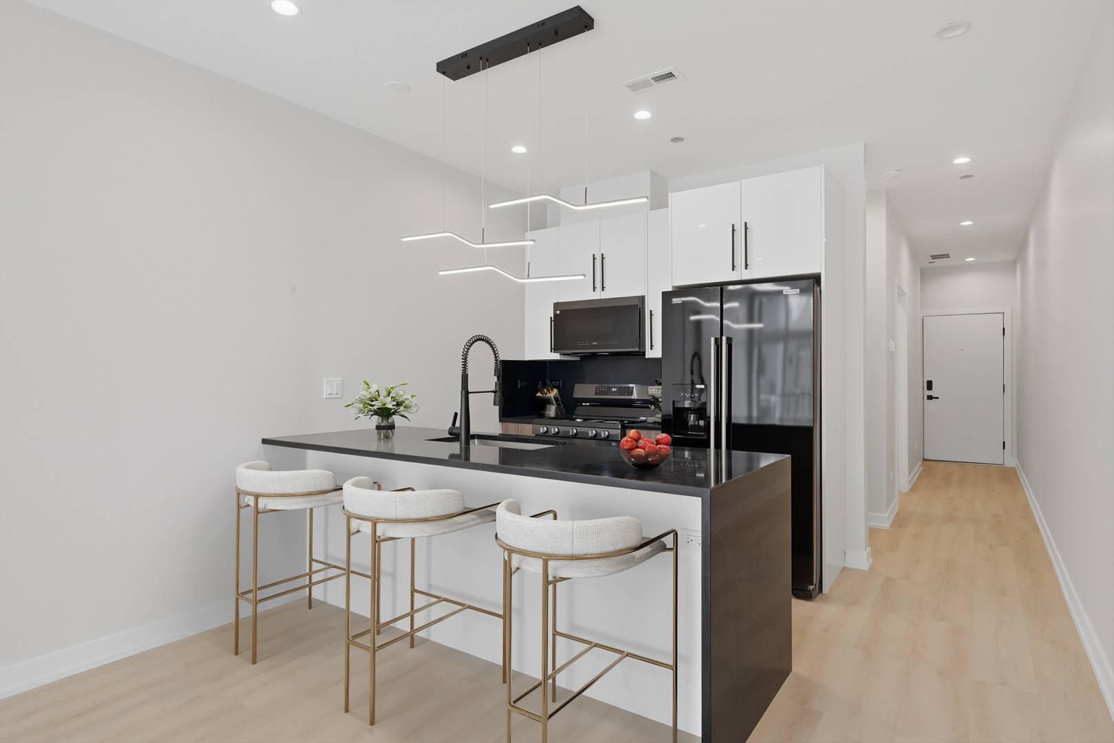1355 N Western AVE #2B, Chicago, IL 60622