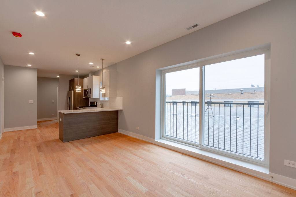 4851 N Central AVE #2W, Chicago, IL 60630