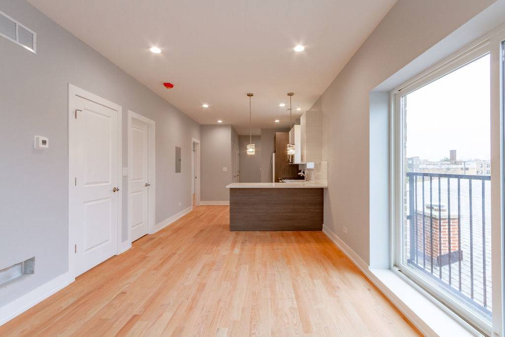 4851 N Central AVE #2W, Chicago, IL 60630
