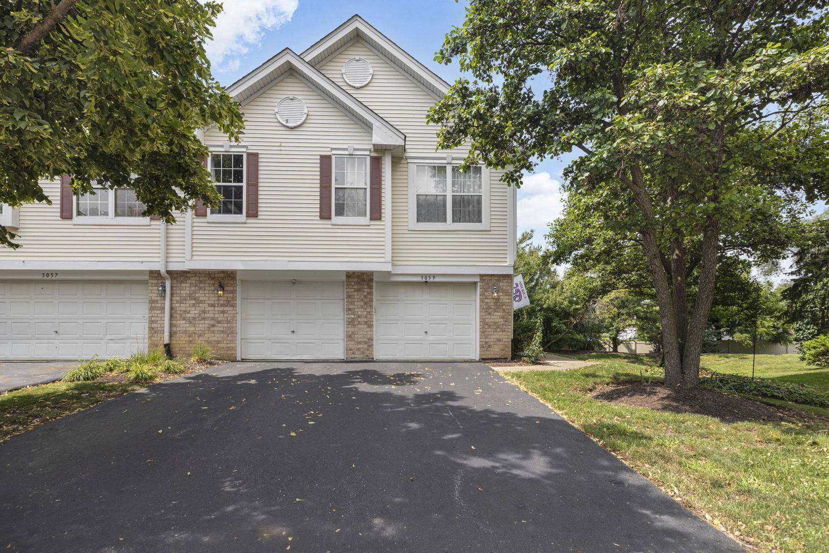 3059 Tangley Oaks TRL, Lisle, IL 60532