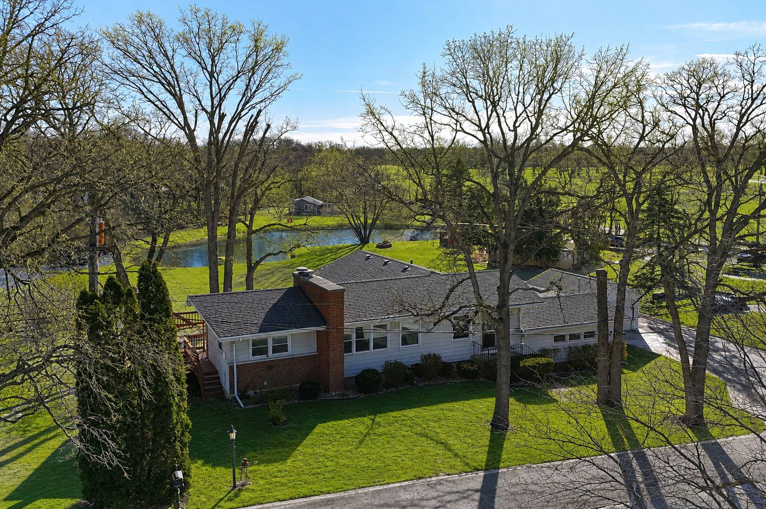 13 Riegel Oaks LN, Homewood, IL 60430