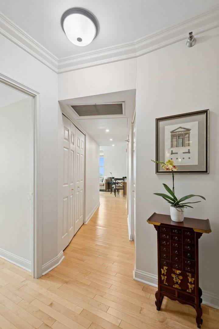 25 E Superior ST #3903, Chicago, IL 60611