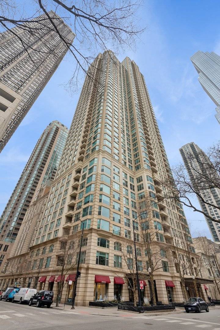 25 E Superior ST #3903, Chicago, IL 60611