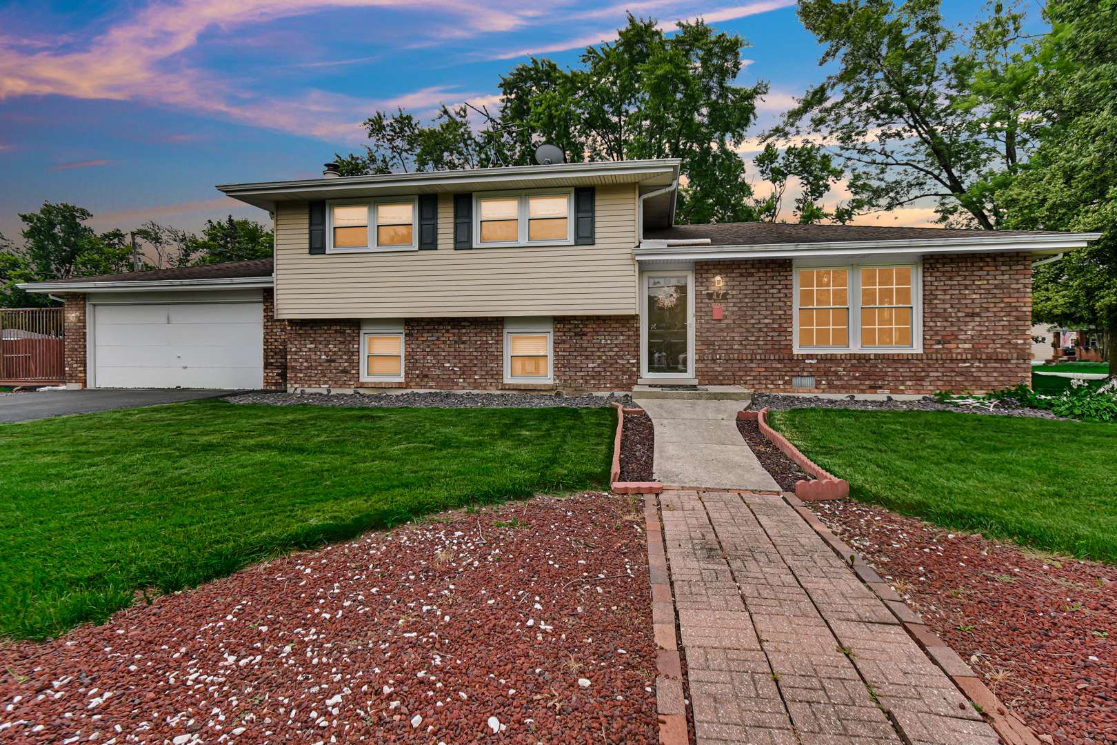 47 N Wabash AVE, Glenwood, IL 60425
