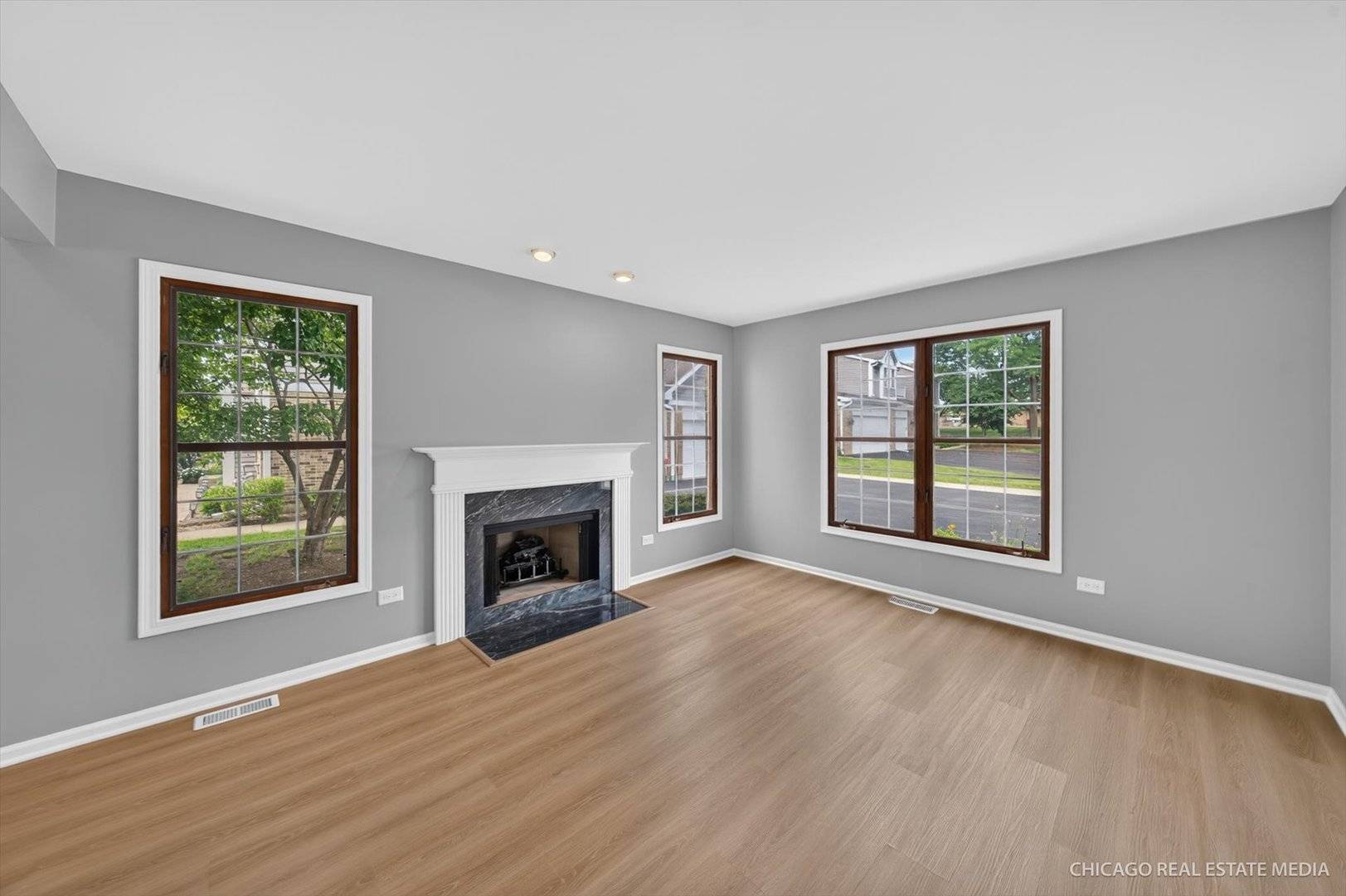 917 N Cove DR #H, Palatine, IL 60067