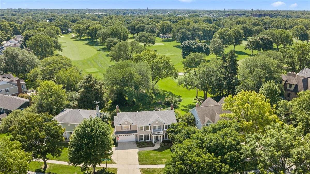 1220 Heatherton DR, Naperville, IL 60563