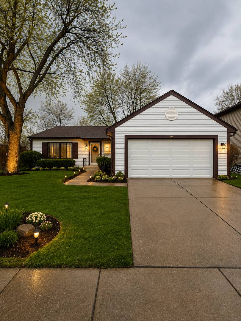 208 Albert DR, Vernon Hills, IL 60061