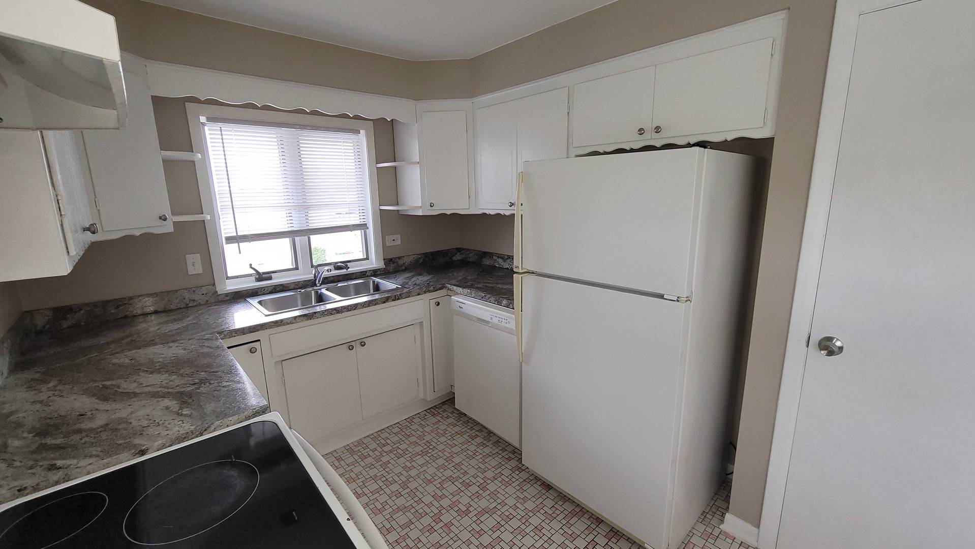 9600 S KOMENSKY AVE #3W, Oak Lawn, IL 60453