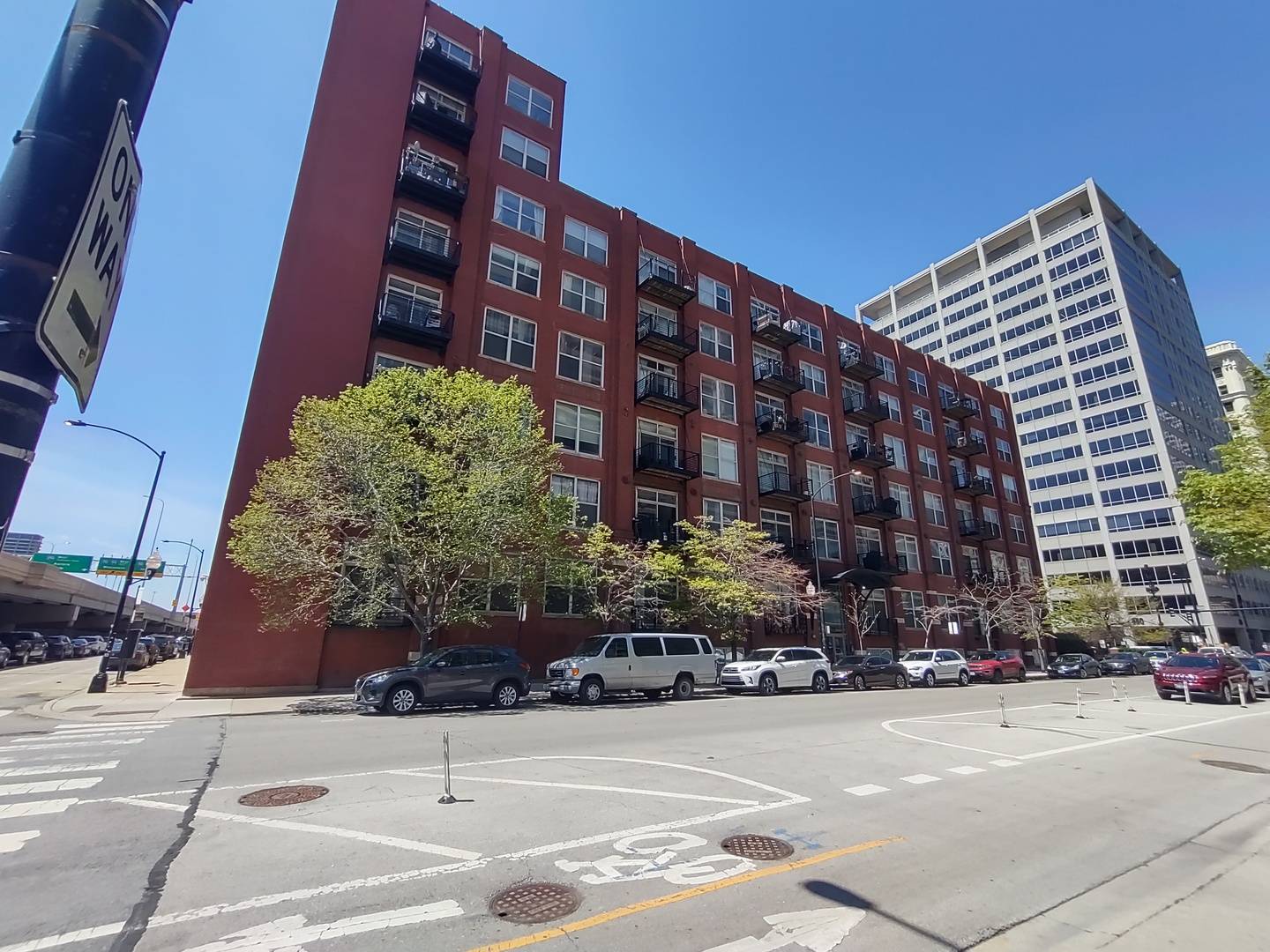 420 S Clinton ST #302, Chicago, IL 60607