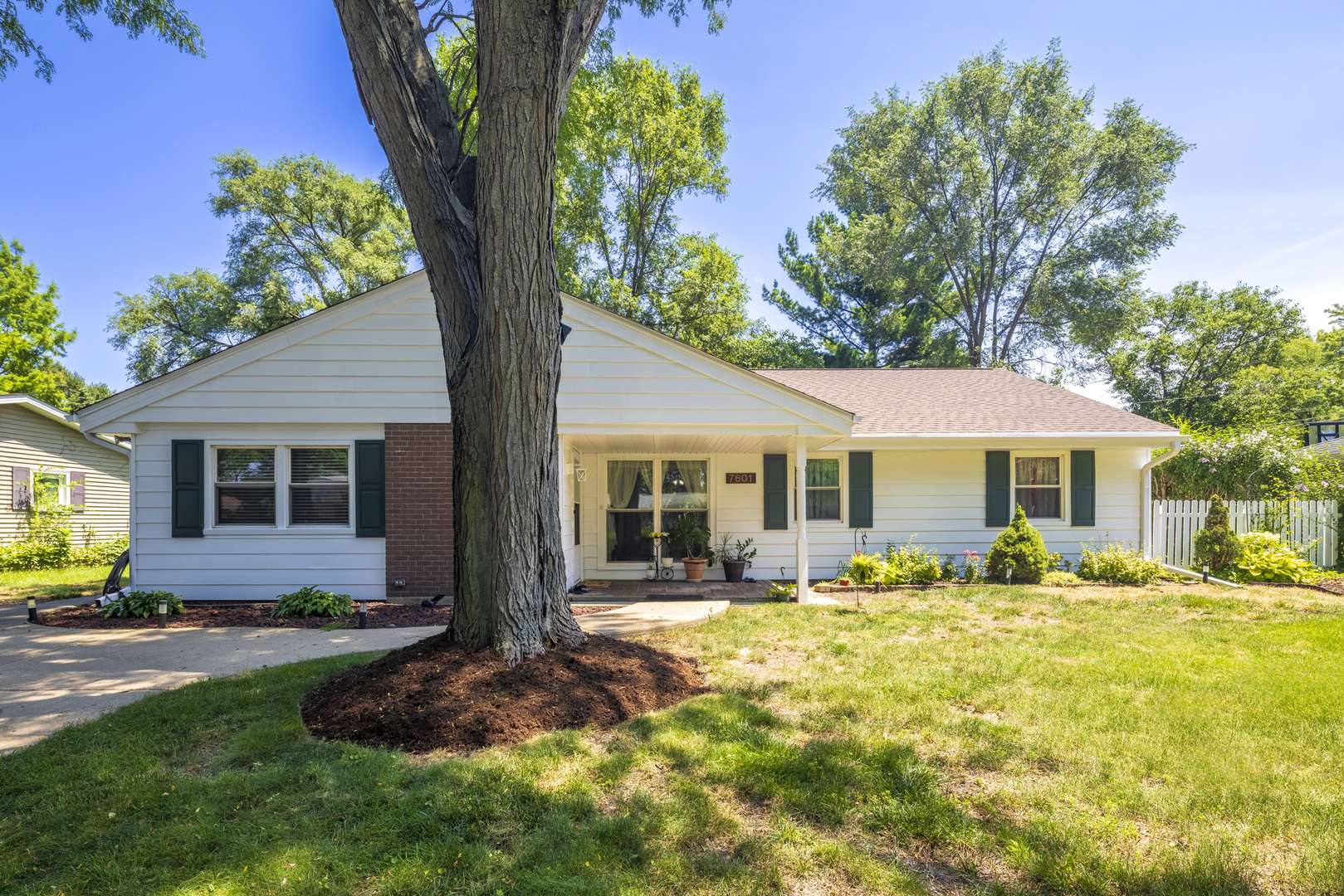 7601 Adams ST, Darien, IL 60561