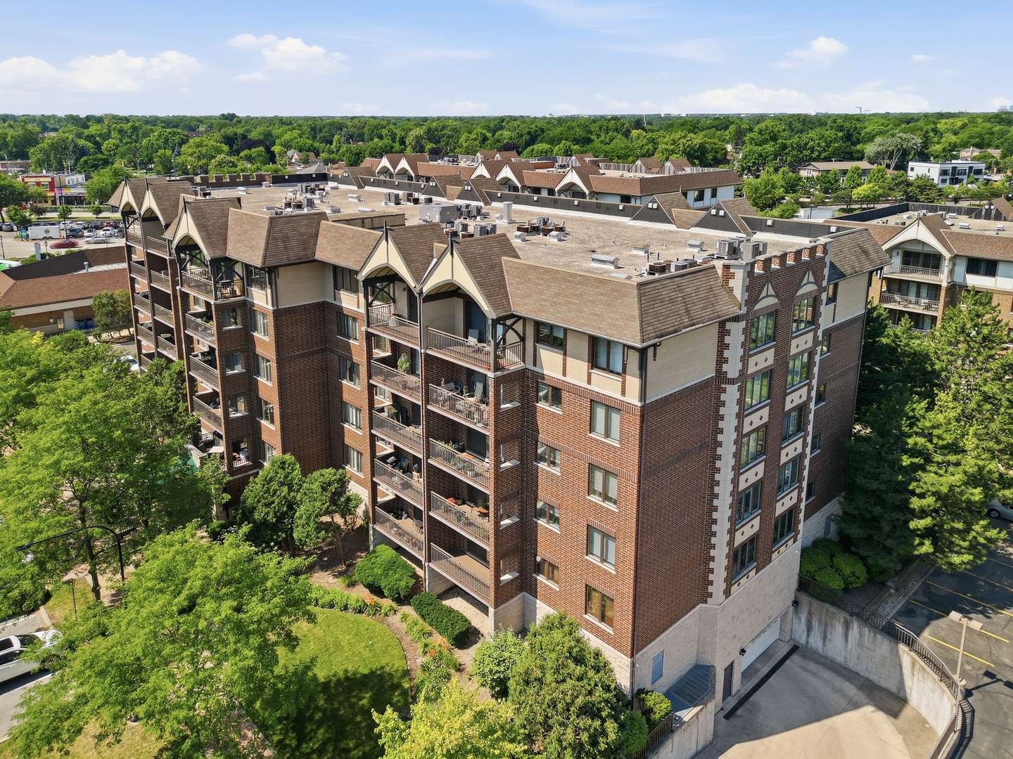 10 S Wille ST #209, Mount Prospect, IL 60056