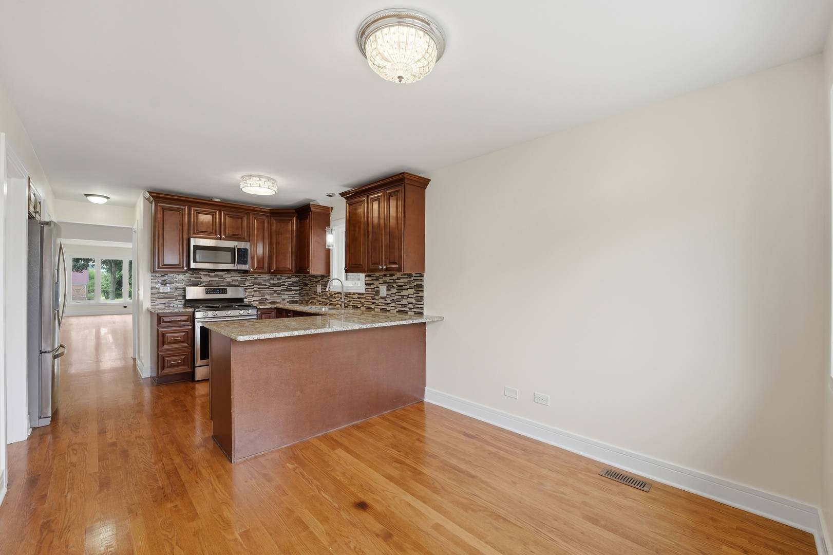 4225 N Newland AVE, Harwood Heights, IL 60706