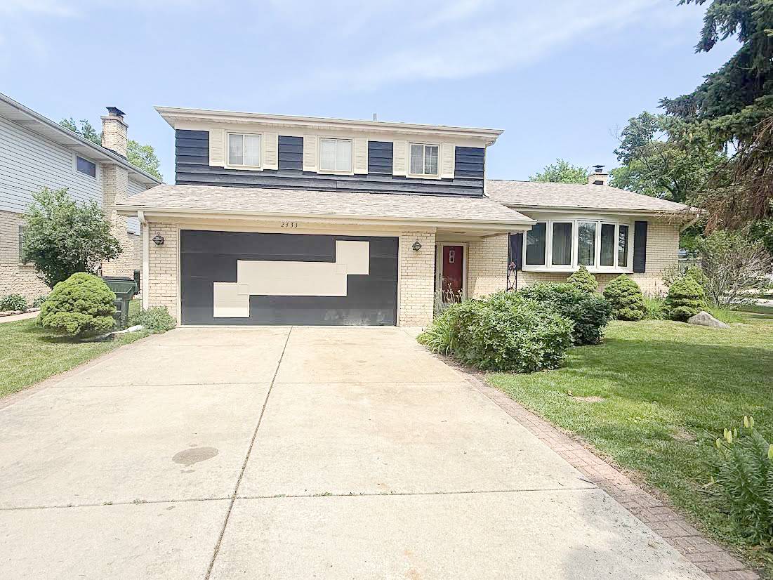 2433 S SHAG BARK TRL, Arlington Heights, IL 60005