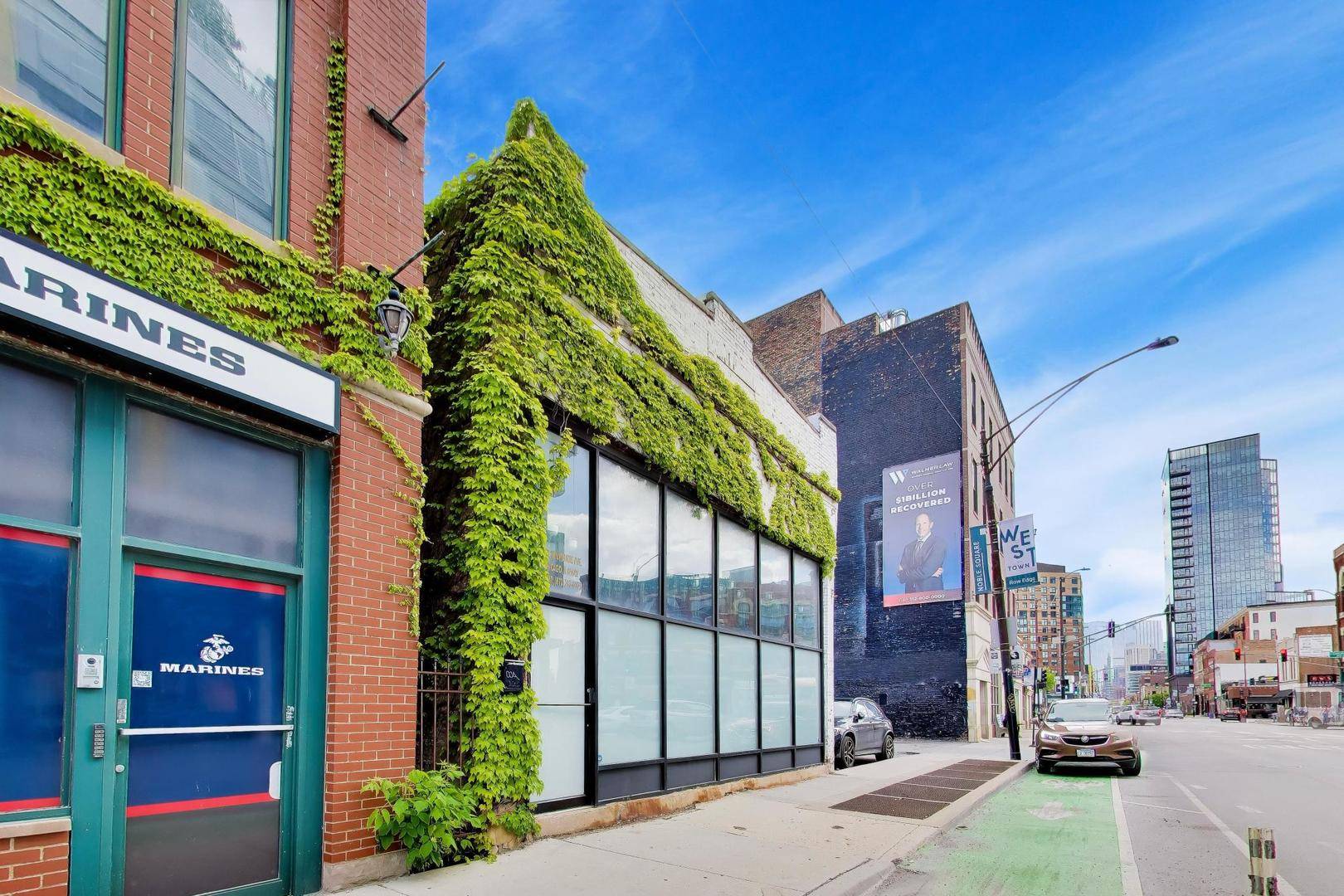 815 N Milwaukee AVE, Chicago, IL 60642