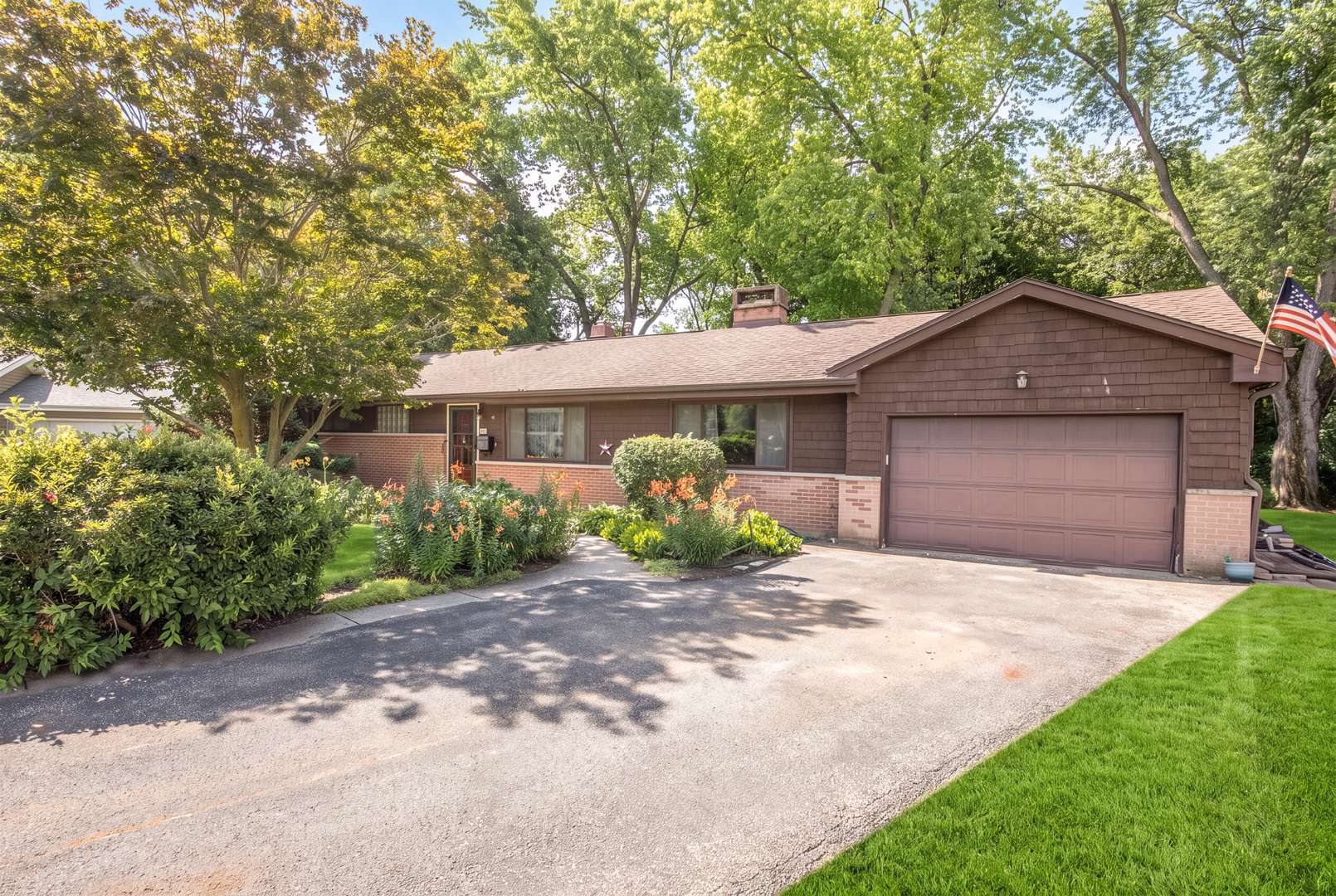 10 Hollycourt TER, Lake Zurich, IL 60047