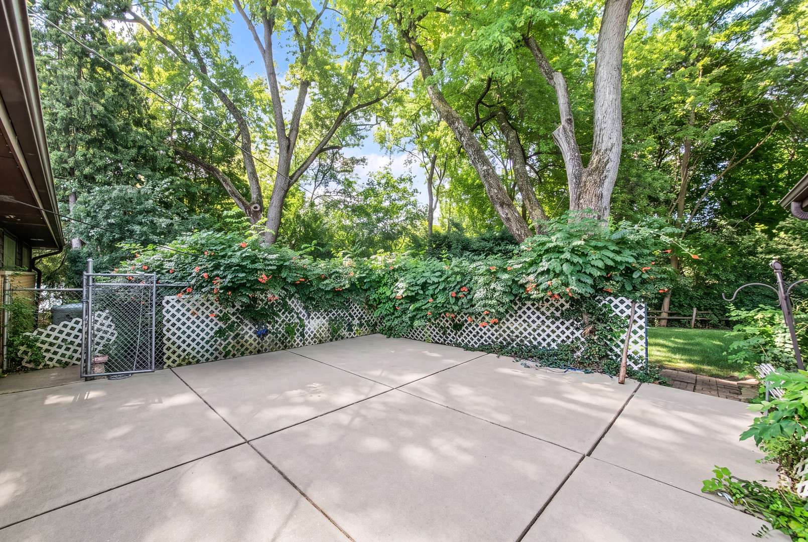 10 Hollycourt TER, Lake Zurich, IL 60047