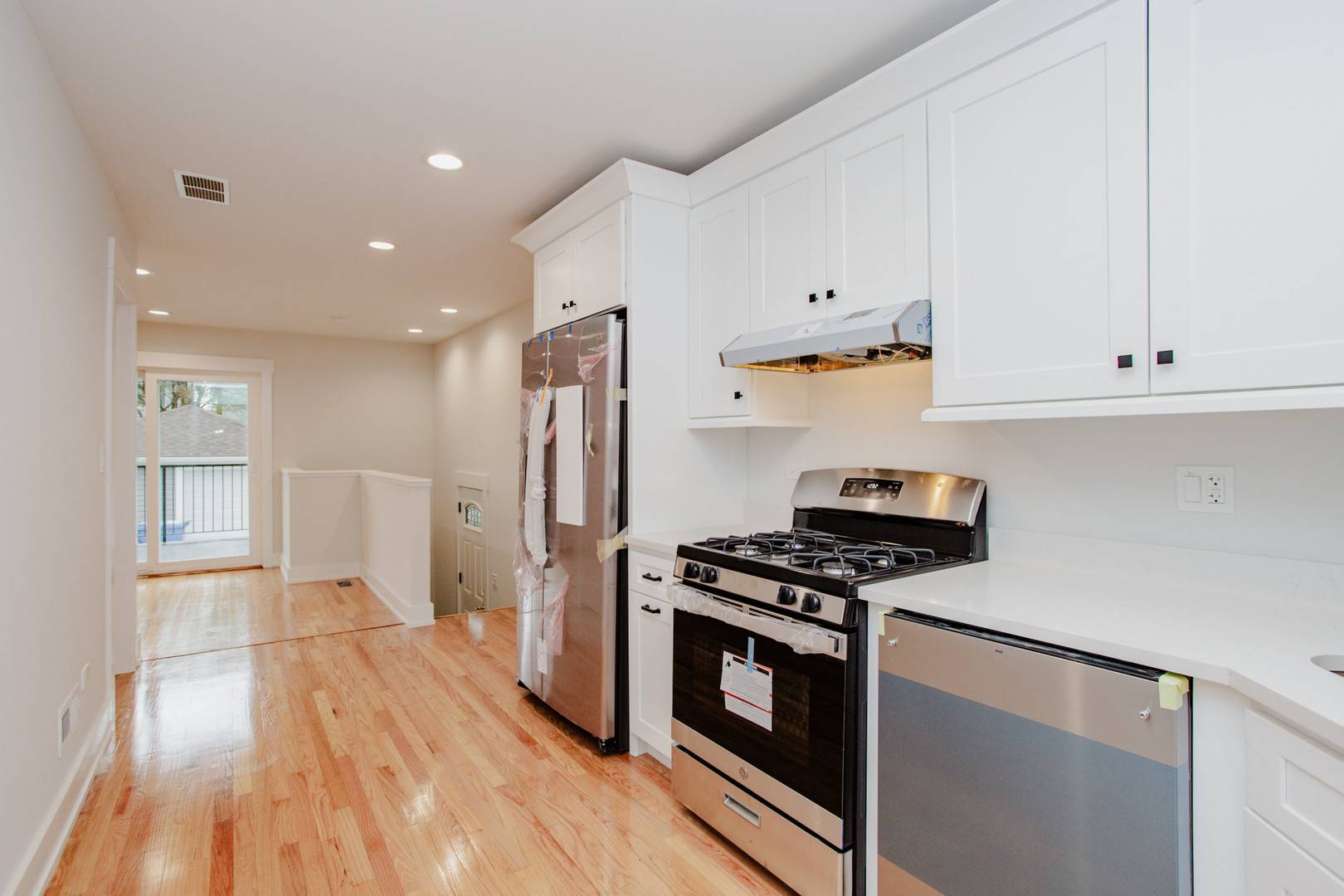 5509 N Central AVE, Chicago, IL 60630