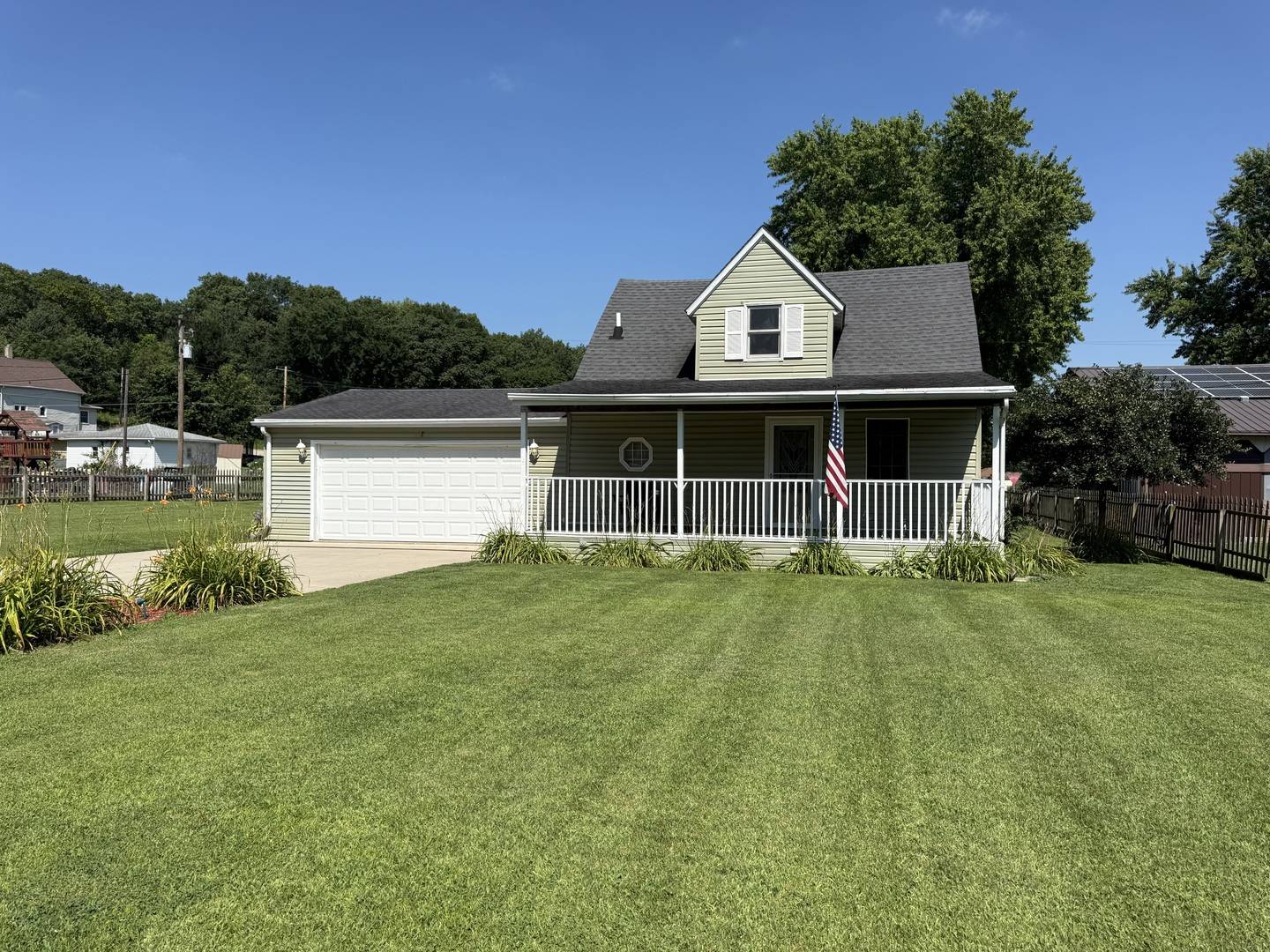 411 Broadway ST, Depue, IL 61322