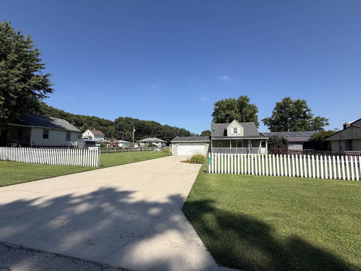 411 Broadway ST, Depue, IL 61322