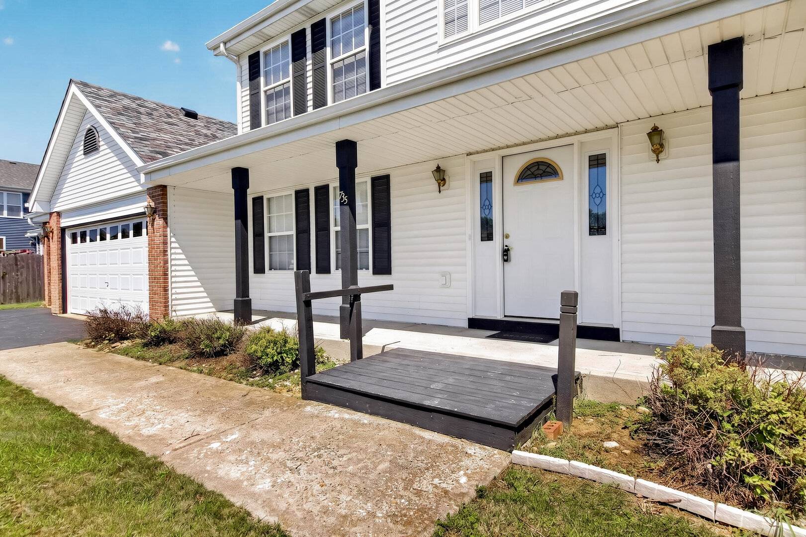 735 Kristi DR, Byron, IL 61010