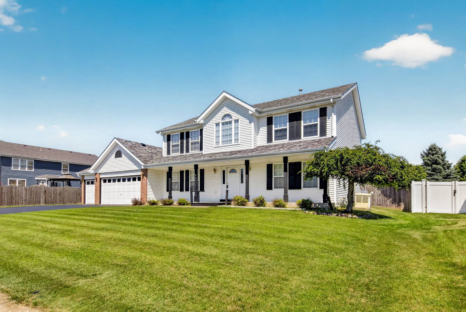 735 Kristi DR, Byron, IL 61010