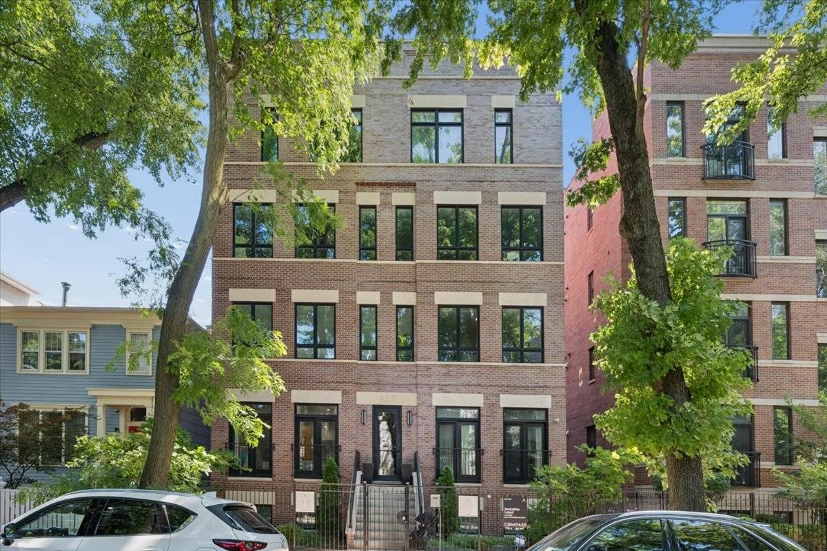 925 W Montana ST #1E, Chicago, IL 60614